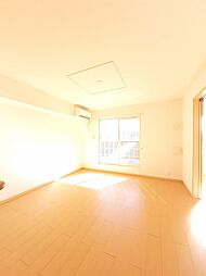 ベッラカ−サ 205 2階3LDKのリビング/ダイニング