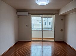 Ｉｎｔｅｒ　Ｏｎｅ 105 1階ワンルームのリビング/ダイニング