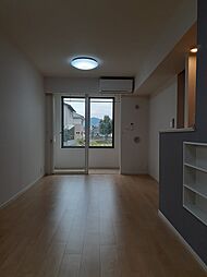 カサ・プリマベラV 102 1階1LDKのリビング/ダイニング