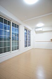 メゾン赤井 203 2階1LDKのリビング/ダイニング