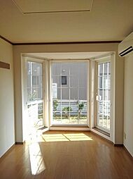 ロワジールII 102 1階2DKのリビング/ダイニング