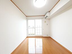 プルミエ・アムールII 103 1階2DKのリビング/ダイニング