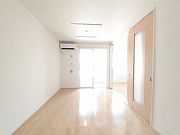 シャノワール 204 2階2LDKのリビング/ダイニング