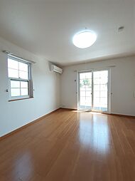 プライジアＳ　Ｂ 101 1階ワンルームのリビング/ダイニング