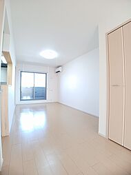 モデッサ　クスミール 305 3階1LDKのリビング/ダイニング