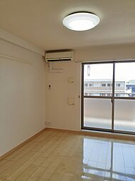 サンルミエール 305 3階ワンルームのリビング/ダイニング