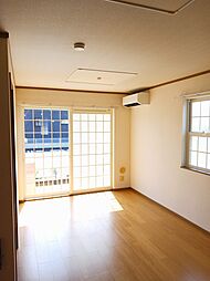 アヴニールIII 101 1階2LDKのリビング/ダイニング