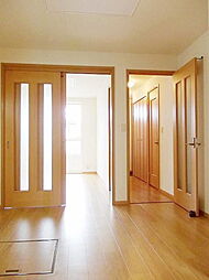 フローラルI 104 1階2DKのリビング/ダイニング