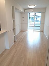 ベルセゾン・ルル　I 102 1階1LDKのリビング/ダイニング