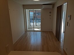 アンダンテ成美I 102 1階1LDKのリビング/ダイニング