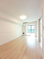 ラ　ヴィ　ベール　III 102 1階1LDKのリビング/ダイニング