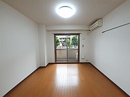 アルカン・シエル 103 1階1Kのリビング/ダイニング