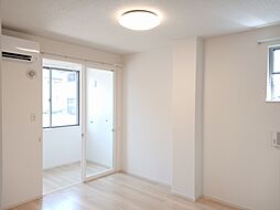 ヴィラノールＬ 101 1階1LDKのリビング/ダイニング