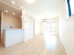 ＫＡＺＡＧＵＲＵＭＡ　I 201 2階2LDKのリビング/ダイニング