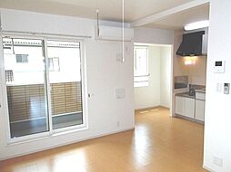 イズムユウ・Ｆ 202 2階1LDKのリビング/ダイニング