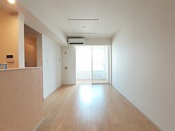 ヴィラ・ブリーズIII 102 1階1LDKのリビング/ダイニング