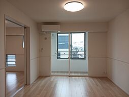 ブライト　スクエアIII 201 2階2LDKのリビング/ダイニング