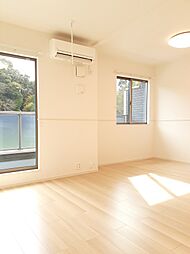 ララ・フィオーレ　I 203 2階1LDKのリビング/ダイニング