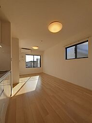 モダン・プリムローズ 201 2階1LDKのリビング/ダイニング