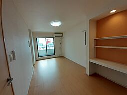 ランドマーク91 201 2階1LDKのリビング/ダイニング