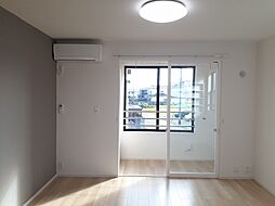 ヒカルサ高岡角ウエスト 206 2階1LDKのリビング/ダイニング