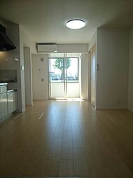 ローザ　ロッサ 103 1階1LDKのリビング/ダイニング