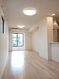 ライトヒルズレジデンスＢ 103 1階1LDKのリビング/ダイニング