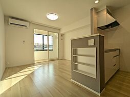 エレガンシア　III 205 2階1LDKのリビング/ダイニング