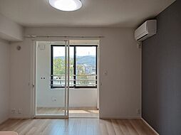 ルナ・カーサI 202 2階1LDKのリビング/ダイニング