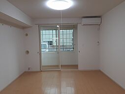 セシル 102 1階ワンルームのリビング/ダイニング