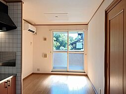 プラティーク・メゾン 201 2階2DKのリビング/ダイニング