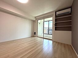 ウィンズ・ウエスト　II 203 2階ワンルームのリビング/ダイニング