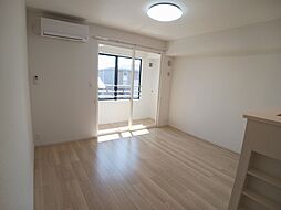 エルマーI 203 2階1LDKのリビング/ダイニング