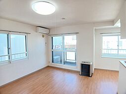 フレッシュリーヴス 304 3階1LDKのリビング/ダイニング