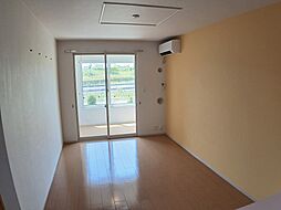 コンフォートVI 103 1階1LDKのリビング/ダイニング