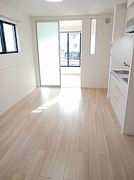 アステル・カロン 106 1階1LDKのリビング/ダイニング