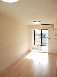 アベリア・ルル　I 103 1階1LDKのリビング/ダイニング