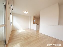 マハロＡ 201 2階1LDKのリビング/ダイニング