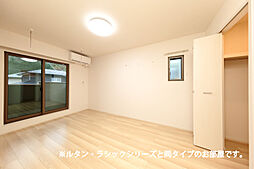 ソルクレストII 201 2階1LDKのリビング/ダイニング