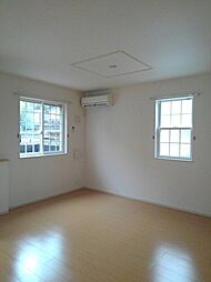 アリュールI 102 1階1LDKのリビング/ダイニング