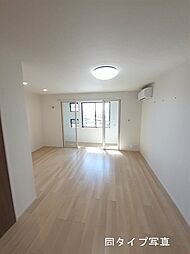 カインドハウスIII 202 2階1LDKのリビング/ダイニング