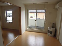 メゾンフレーズII 202 2階2LDKのリビング/ダイニング