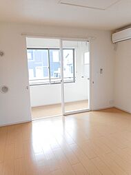 ミント 101 1階2LDKのリビング/ダイニング