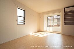 リズブラン　モーム 201 2階ワンルームのリビング/ダイニング