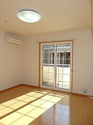 ベル　フィオーレ　II 101 1階ワンルームのリビング/ダイニング