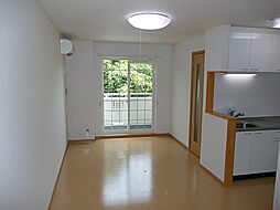 ドゥメゾンＢ 106 1階1LDKのリビング/ダイニング