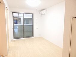 ユングランス　II 102 1階1SKのリビング/ダイニング