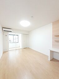 グランドソレイユＭ 101 1階1Kのリビング/ダイニング