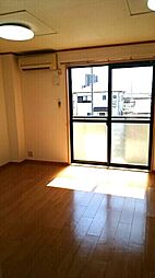 グランシャリオ 201 2階ワンルームのリビング/ダイニング