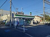 【コンビニエンスストア】ファミリーマート金剛駅前店様まで162ｍ